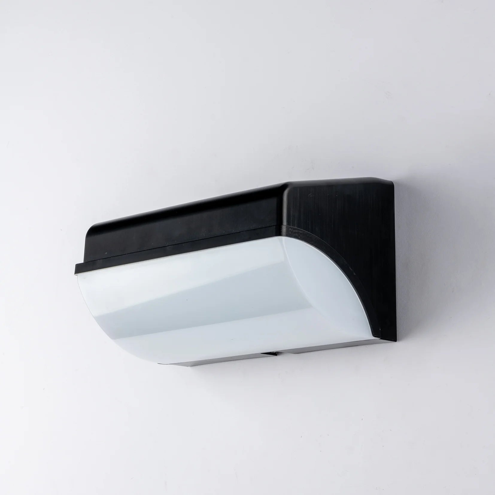 Applique per esterno IP54 in policarbonato bianco o antracite led integrato luce natura 4000°k 30W 3550 lumen BORDER Applique per esterno IP54 in policarbonato bianco o antracite led integrato luce natura 4000°k 30W 3550 lumen BORDER